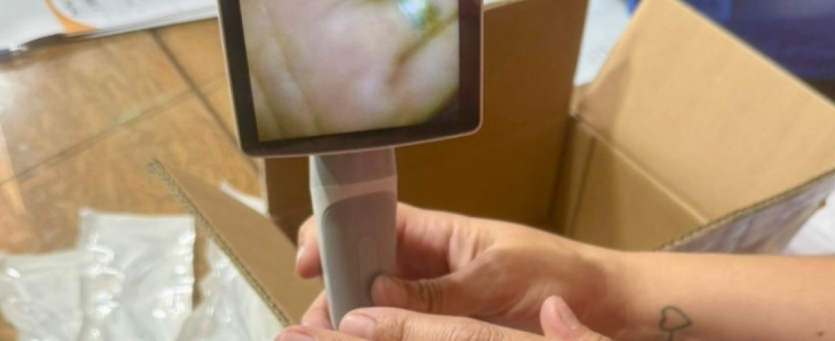 ENTREGA DE UN MODERNO VIDEOLARINGOSCOPIO AL HOSPITAL JOSÉ A. CEBALLOS