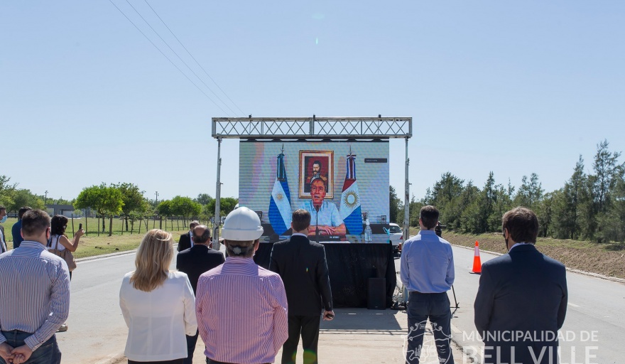 BELL VILLE: QUEDÓ INAUGURADO OFICIALMENTE EL ACCESO OESTE A LA CIUDAD POR CALLE CÓRDOBA.
