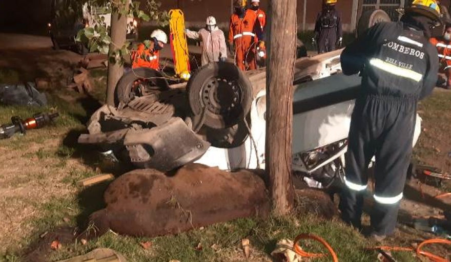 LUCTUOSO ACCIDENTE EN EL INGRESO NOROESTE A BELL VILLE: HAY UN MUERTO