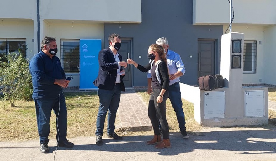VIAMONTE: SE ENTREGARON 7 VIVIENDAS DE PROCREAR