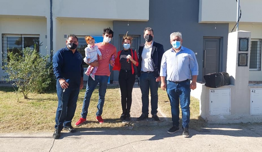 VIAMONTE: SE ENTREGARON 7 VIVIENDAS DE PROCREAR