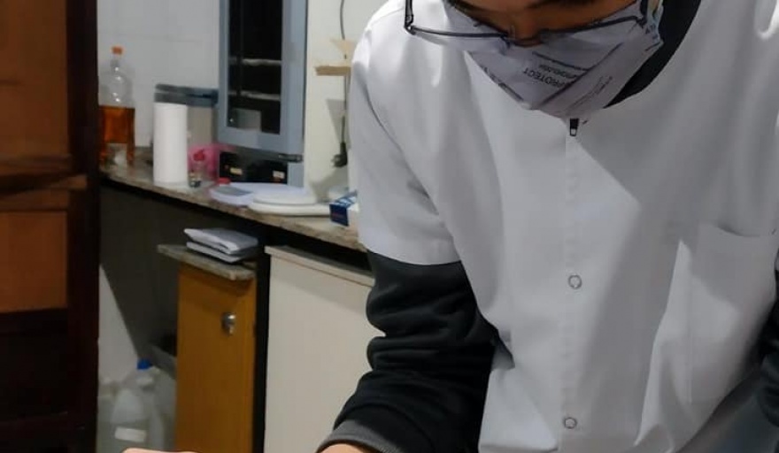 ESCUELAS DE ESCALANTE Y LABORDE DESARROLLAN UN BIOINSUMO PARA EL AGRO A BASE DE HONGOS