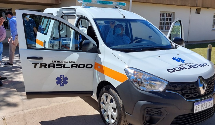 ENTREGARON UNIDADES DE TRASLADO SANITARIO A BALLESTEROS E IDIAZABAL