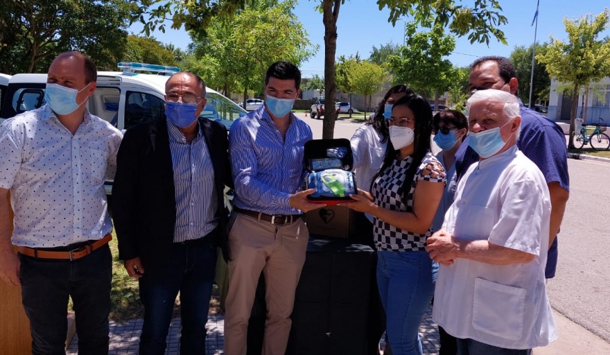 ENTREGARON UNIDADES DE TRASLADO SANITARIO A BALLESTEROS E IDIAZABAL