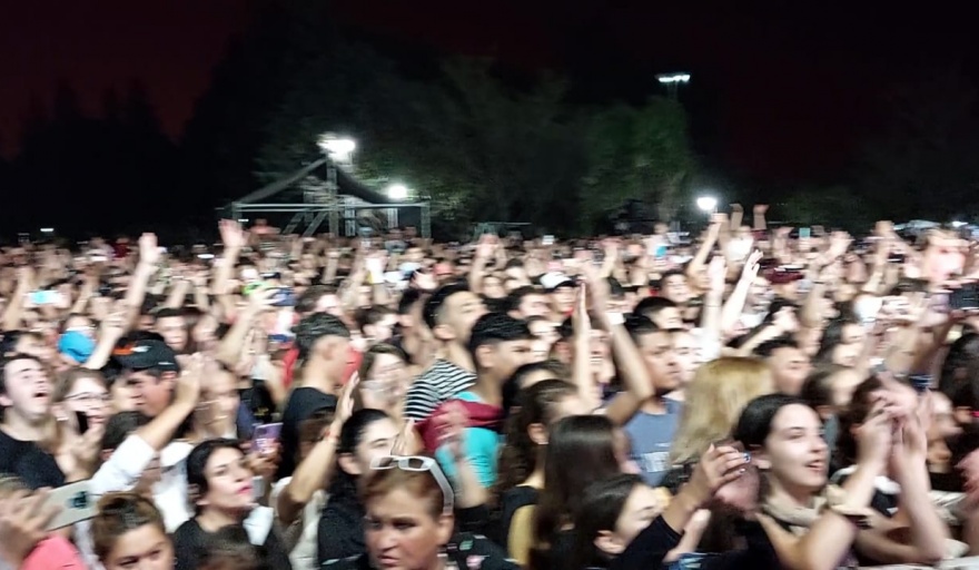 ANTE MÁS DE 10.000 PERSONAS, Q´LOKURA CERRÓ EL FESTIVAL “SAN MARCOS CANTA y BAILA”