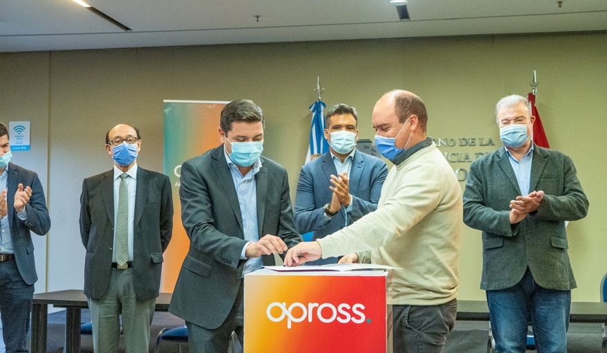 MUNICIPIOS DE UNIÓN FIRMARON CONVENIO PARA SER PRESTADORES DE APROSS