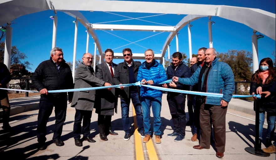 BELL VILLE: SCHIARETTI INAUGURÓ PUENTE URBANO Y OTRO SOBRE RUTA 3