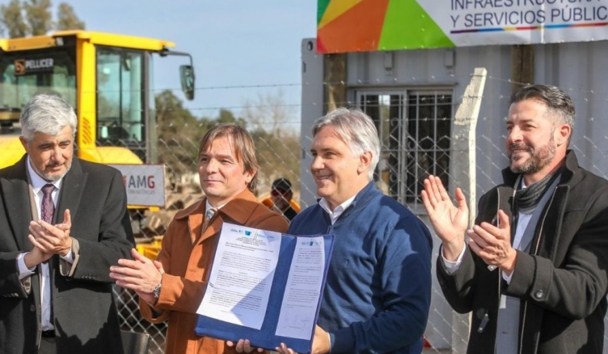 LLARYORA DIO INICIO OFICIAL A LA OBRA DEL NUEVO HOSPITAL REGIONAL EN BELL VILLE