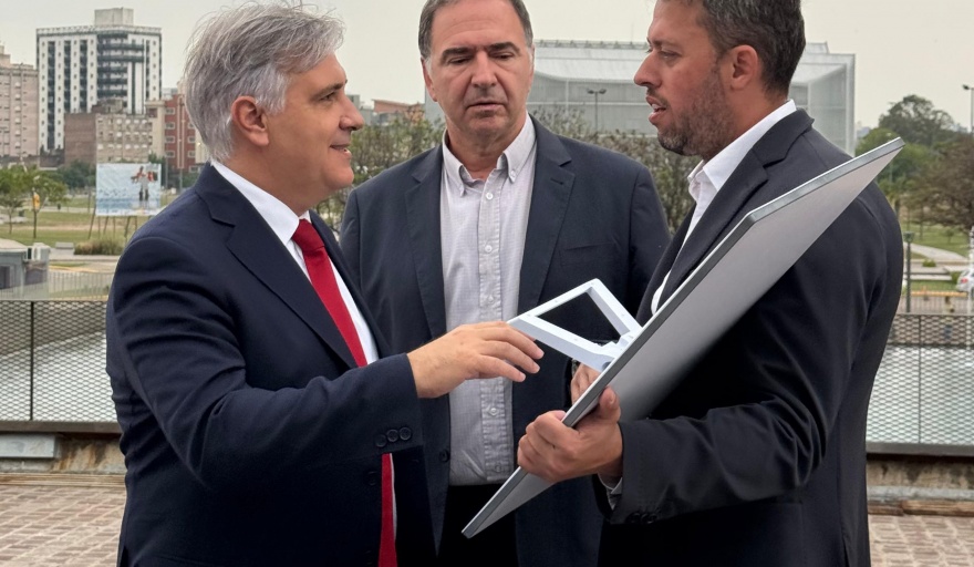 LA PROVINCIA YA INSTALÓ 320 ANTENAS STARLINK EN ESCUELAS RURALES