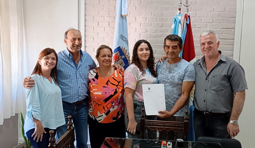 LA MUNICIPALIDAD DE ESCALANTE OTORGÓ DOS NUEVAS CASAS