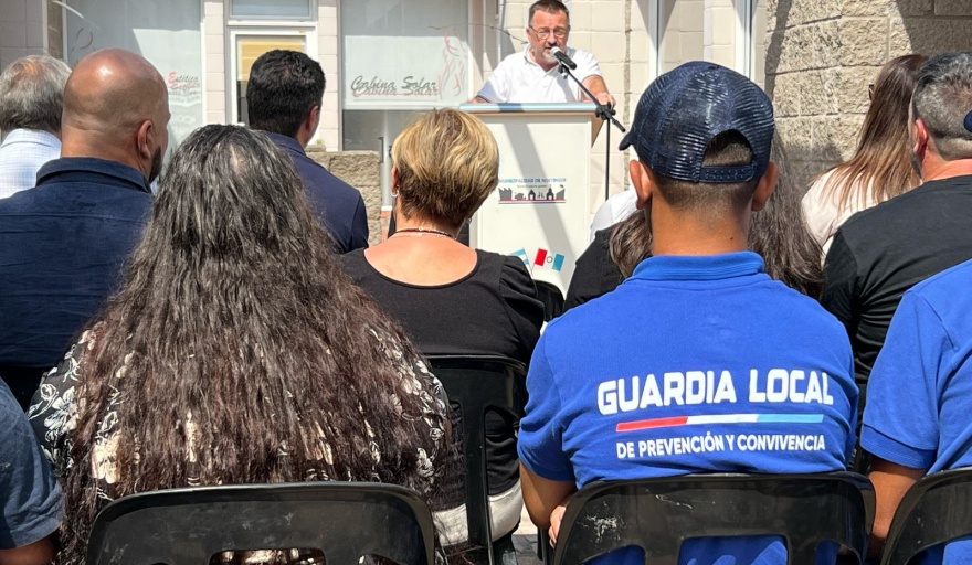 NOETINGER Y ANA ZUMARÁN RECIBIERON MÓVILES POLICIALES Y CRÉDITOS DEL BANCO DE LA GENTE