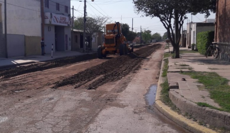 BALLESTEROS: dieron inicio las obras preliminares para pavimentar calles