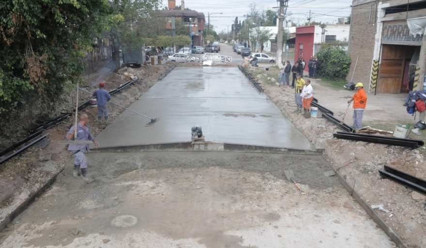 IDIAZÁBAL: Acuerdo con Nación por $13 millones para pavimentar 5 cuadras con hormigón