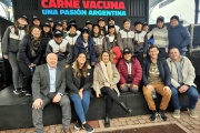 ALUMNOS DE WENCESLAO ESCALANTE GANAN EL CONCURSO NACIONAL “FANS DE LA CARNE VACUNA”