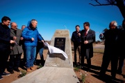 EN BELL VILLE HOMENAJEARON A EX GOBERNADORES