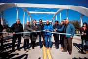 BELL VILLE: SCHIARETTI INAUGURÓ PUENTE URBANO Y OTRO SOBRE RUTA 3