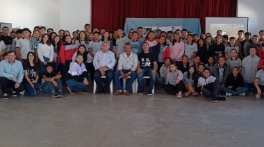 CHILIBROSTE HOMENAJEÓ A LOS HÉROES DE MALVINAS