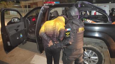 DETUVIERON A UNA PAREJA POR VENDER ESTUPEFACIENTES EN JUSTINIANO POSSE