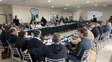 SALUD, LICENCIAS DE CONDUCIR Y COOPERATIVAS FUERON EJE DEL ENCUENTRO DE MAYO EN ANA ZUMARÁN