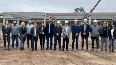 EL MINISTRO PIECKESTAINER SUPERVISÓ LA CONSTRUCCIÓN DEL NUEVO HOSPITAL REGIONAL EN BELL VILLE