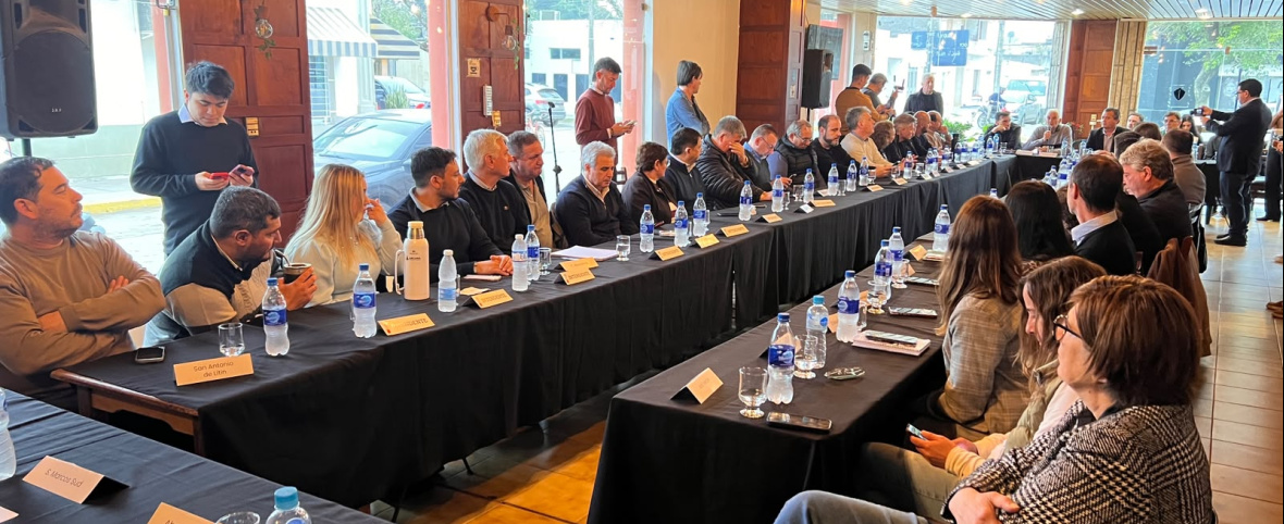 INTENDENTES DE UNIÓN Y MARCOS JUÁREZ COORDINARON AGENDA CON FUNCIONARIOS PROVINCIALES EN SAN MARCOS SUD