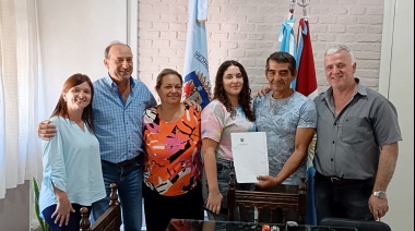 LA MUNICIPALIDAD DE ESCALANTE OTORGÓ DOS NUEVAS CASAS