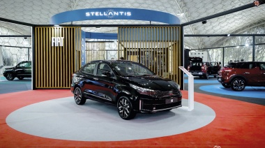 FIAC: LLARYORA DESTACÓ EL POTENCIAL DE LA INDUSTRIA AUTOMOTRIZ CORDOBESA