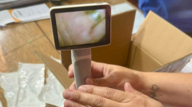 ENTREGA DE UN MODERNO VIDEOLARINGOSCOPIO AL HOSPITAL JOSÉ A. CEBALLOS