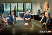 EL GOBERNADOR MARTÍN LLARYORA SUMA A ERCOLE FELIPPA Y HERNÁN LACUNZA A BANCOR