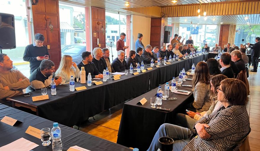 INTENDENTES DE UNIÓN Y MARCOS JUÁREZ COORDINARON AGENDA CON FUNCIONARIOS PROVINCIALES EN SAN MARCOS SUD
